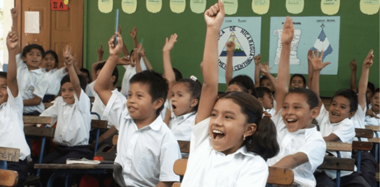 Lanzan beca de 11 mil pesos para estudiantes de primaria y secundaria con buen promedio